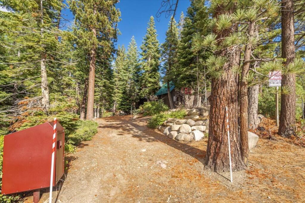 Coziest Cabin In Tahoe W Stone Fireplace Comfy Beds Close To Slopes & Lake Carnelian Bay المظهر الخارجي الصورة